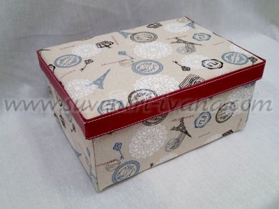Подаръчна кутия от картон с текстилно покритие 28,0 х 20,0 х 13,0 см