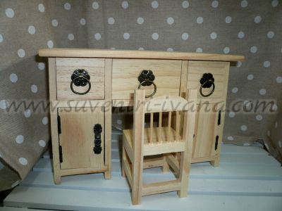 дървен органайзер-бюро със столче