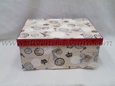 Подаръчна кутия от картон с текстилно покритие 33,5 х 25,0 х 15,0 см
