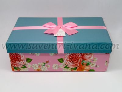 кутия за подарък на цветя