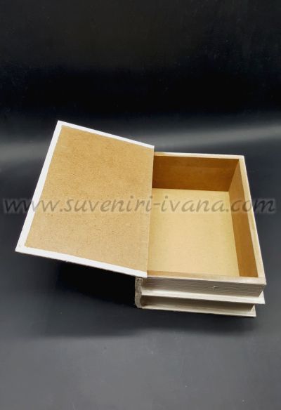 дървена кутия книга